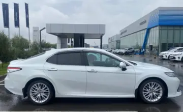 Toyota Camry 2019 года за 13 000 000 тг. в Шымкент фото 4