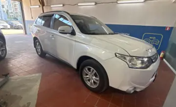 Mitsubishi Outlander 2013 года за 6 600 000 тг. в Астана фото 3