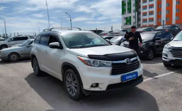 Toyota Highlander 2014 года за 10 700 000 тг. в Астана фото 2