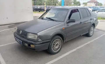Volkswagen Vento 1992 года за 1 300 000 тг. в Тараз фото 1