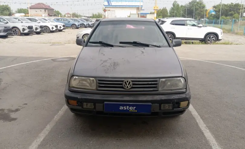 Volkswagen Vento 1992 года за 1 300 000 тг. в Тараз фото 2