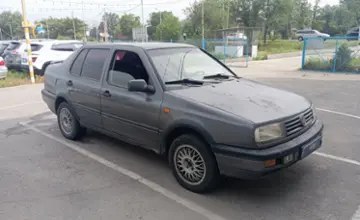 Volkswagen Vento 1992 года за 1 300 000 тг. в Тараз фото 3