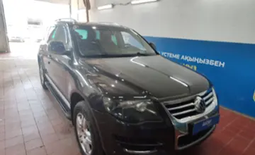 Volkswagen Touareg 2007 года за 5 800 000 тг. в Астана фото 3