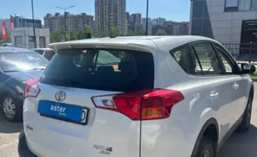 Toyota RAV4 2015 года за 9 500 000 тг. в Астана