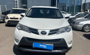 Toyota RAV4 2015 года за 9 500 000 тг. в Астана фото 2