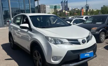 Toyota RAV4 2015 года за 9 500 000 тг. в Астана фото 3