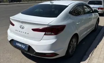 Hyundai Elantra 2019 года за 5 800 000 тг. в Астана