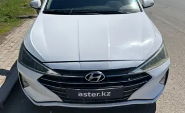 Hyundai Elantra 2019 года за 5 800 000 тг. в Астана фото 2