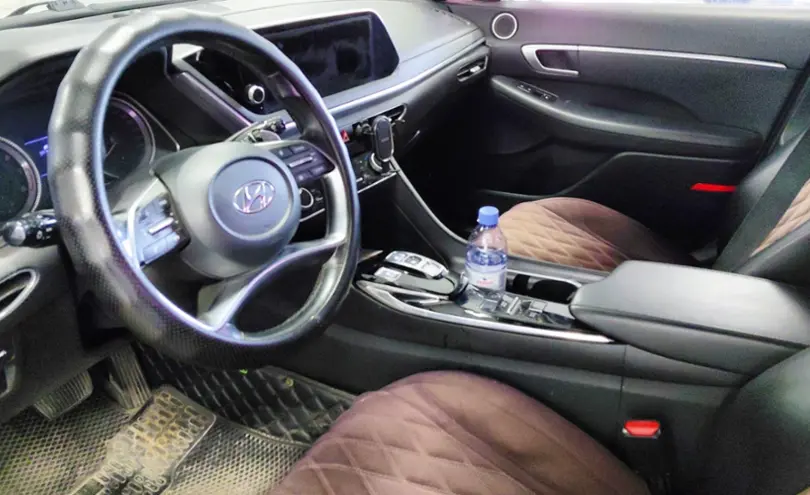 Hyundai Sonata 2019 года за 10 000 000 тг. в Астана фото 5