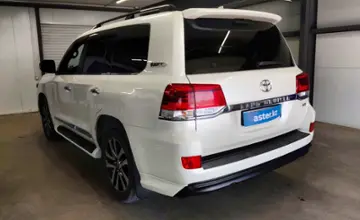 Toyota Land Cruiser 2018 года за 38 500 000 тг. в Астана фото 4