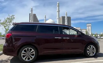 Kia Carnival 2015 года за 11 500 000 тг. в Астана