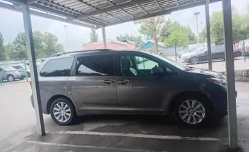 Toyota Sienna 2016 года за 10 600 000 тг. в Алматы фото 4