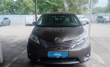 Toyota Sienna 2016 года за 10 600 000 тг. в Алматы фото 2