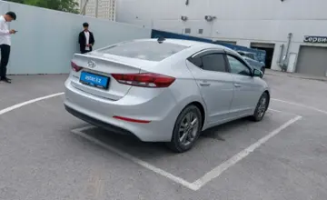 Hyundai Elantra 2018 года за 6 000 000 тг. в Шымкент фото 3