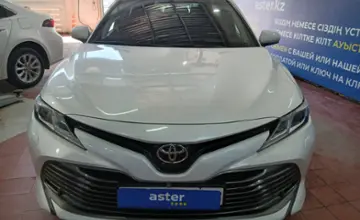 Toyota Camry 2018 года за 12 000 000 тг. в Астана фото 2