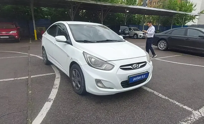 Hyundai Accent 2013 года за 4 000 000 тг. в Алматы фото 2