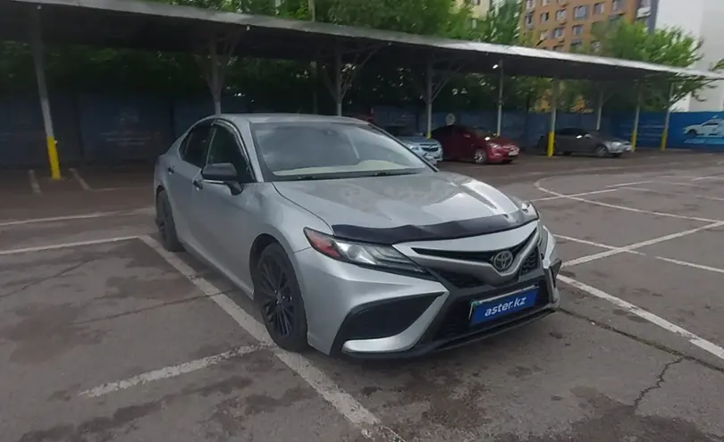 Toyota Camry 2021 года за 14 000 000 тг. в Алматы фото 2