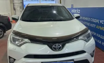 Toyota RAV4 2017 года за 9 500 000 тг. в Астана фото 2