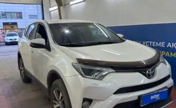Toyota RAV4 2017 года за 9 500 000 тг. в Астана фото 3