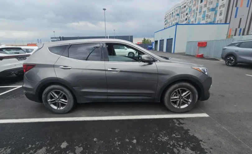 Hyundai Santa Fe 2018 года за 11 000 000 тг. в Алматы фото 4