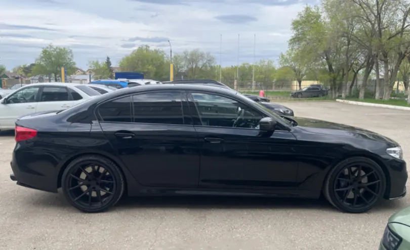 BMW 5 серии 2020 года за 23 000 000 тг. в Актобе фото 4
