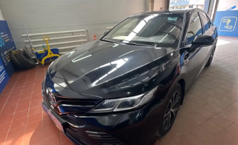 Toyota Camry 2019 года за 10 500 000 тг. в Астана