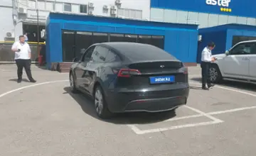 Tesla Model Y 2021 года за 15 000 000 тг. в Алматы фото 4