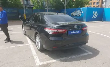Toyota Camry 2018 года за 15 000 000 тг. в Алматы фото 4