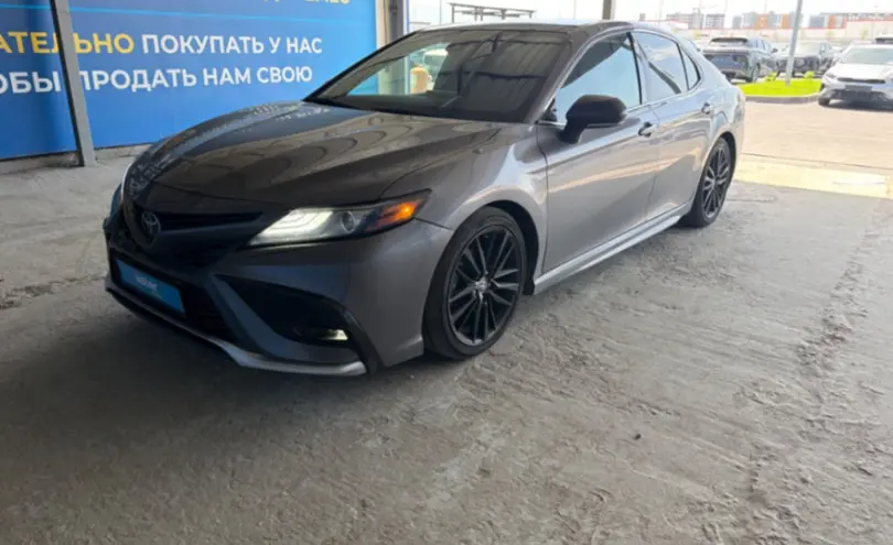 Toyota Camry 2021 года за 14 000 000 тг. в Алматы