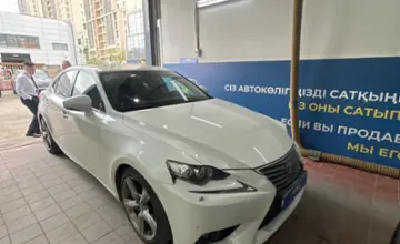Lexus IS 2013 года за 10 000 000 тг. в Астана фото 3