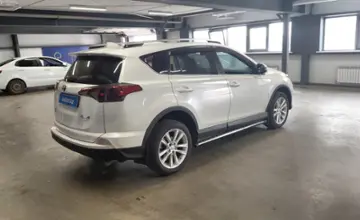 Toyota RAV4 2017 года за 11 500 000 тг. в Астана фото 3