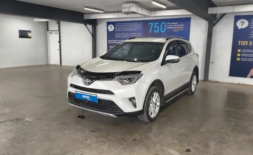 Toyota RAV4 2017 года за 11 500 000 тг. в Астана