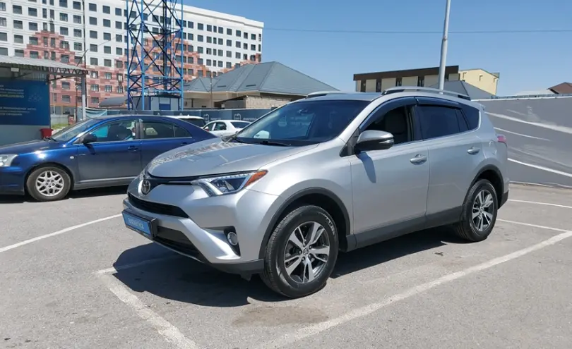 Toyota RAV4 2017 года за 13 000 000 тг. в Шымкент