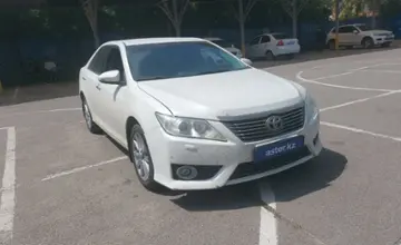Toyota Camry 2014 года за 8 500 000 тг. в Алматы фото 2