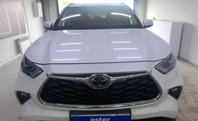Toyota Highlander 2023 года за 28 000 000 тг. в Павлодар фото 2