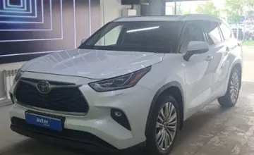 Toyota Highlander 2023 года за 28 000 000 тг. в Павлодар фото 1