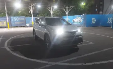 Toyota RAV4 2016 года за 9 000 000 тг. в Алматы фото 2