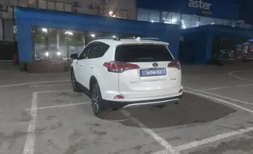 Toyota RAV4 2016 года за 9 000 000 тг. в Алматы фото 4