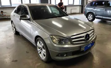 Mercedes-Benz C-Класс 2007 года за 4 000 000 тг. в Астана фото 2