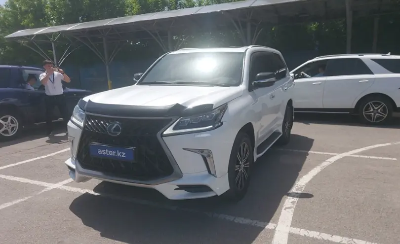 Lexus LX 2019 года за 47 000 000 тг. в Алматы