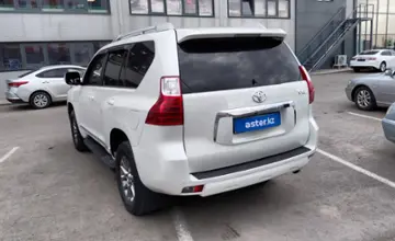 Toyota Land Cruiser Prado 2013 года за 17 000 000 тг. в Астана фото 4