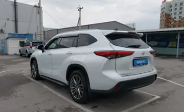 Toyota Highlander 2022 года за 21 000 000 тг. в Шымкент фото 4