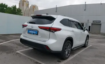 Toyota Highlander 2022 года за 21 000 000 тг. в Шымкент фото 3