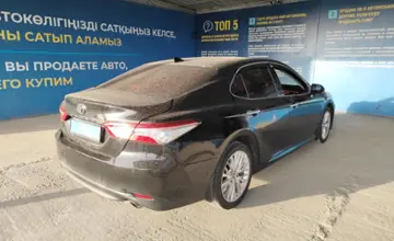 Toyota Camry 2018 года за 13 100 000 тг. в Алматы