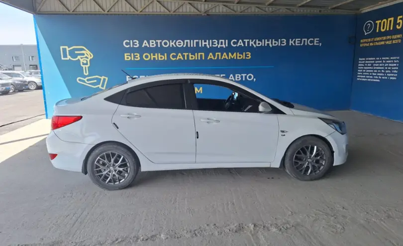 Hyundai Solaris 2015 года за 4 200 000 тг. в Алматы фото 4