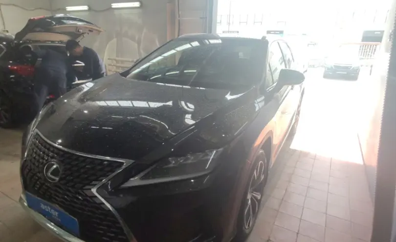 Lexus RX 2019 года за 20 000 000 тг. в Астана