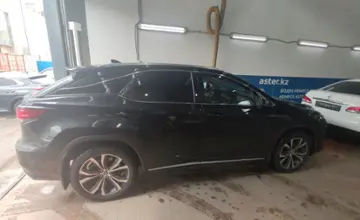 Lexus RX 2019 года за 20 000 000 тг. в Астана фото 4