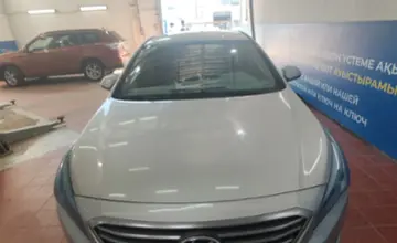 Hyundai Sonata 2014 года за 6 000 000 тг. в Астана фото 2