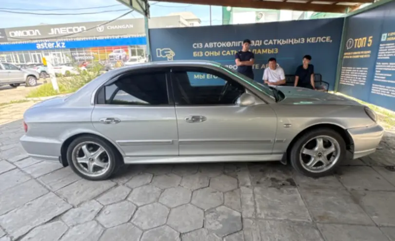 Hyundai Sonata 2003 года за 2 000 000 тг. в Талдыкорган фото 4
