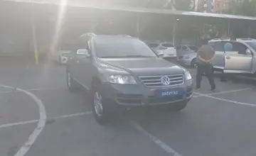 Volkswagen Touareg 2004 года за 4 500 000 тг. в Алматы фото 2
